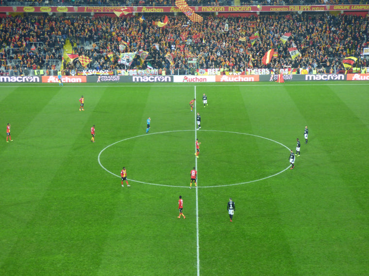 RC Lens au Stade Bollaert-Delelis lors d’un match — photo d’illustration
