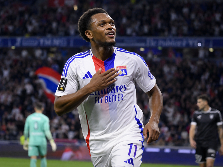 Illustration de Loïs Openda sous les couleurs de Lyon pour l’article OL-Le Havre