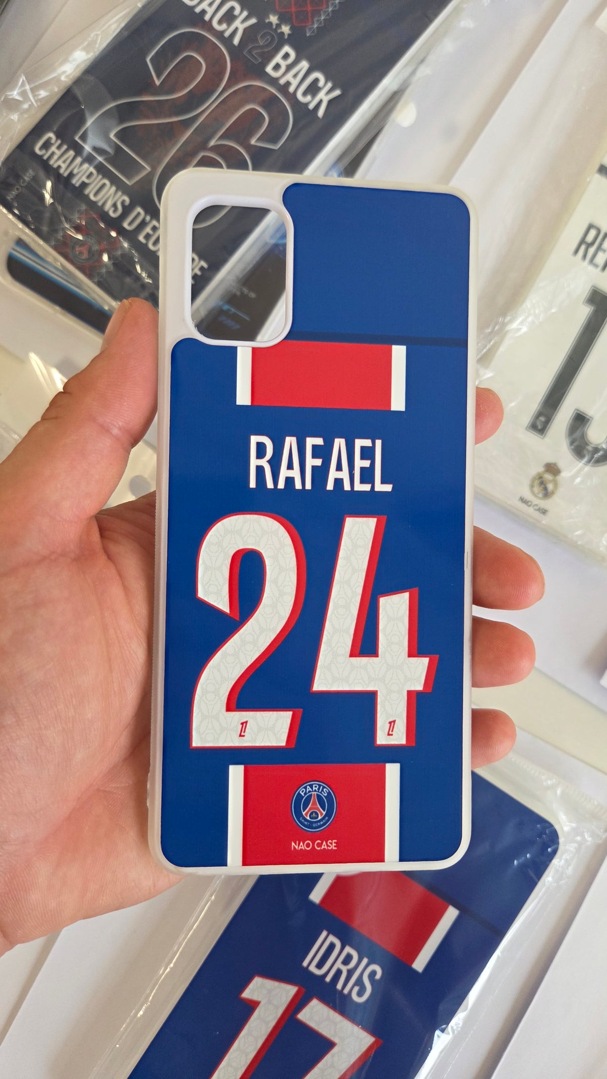 Coque PSG Domicile 2026/27 Personnalisée réellement produite et personnalisée – exemple 5