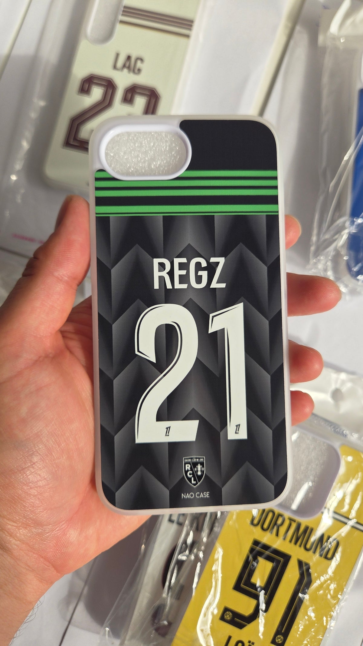 Coque RC Lens Extérieur 2026/27 Personnalisée réellement produite et personnalisée – exemple 1