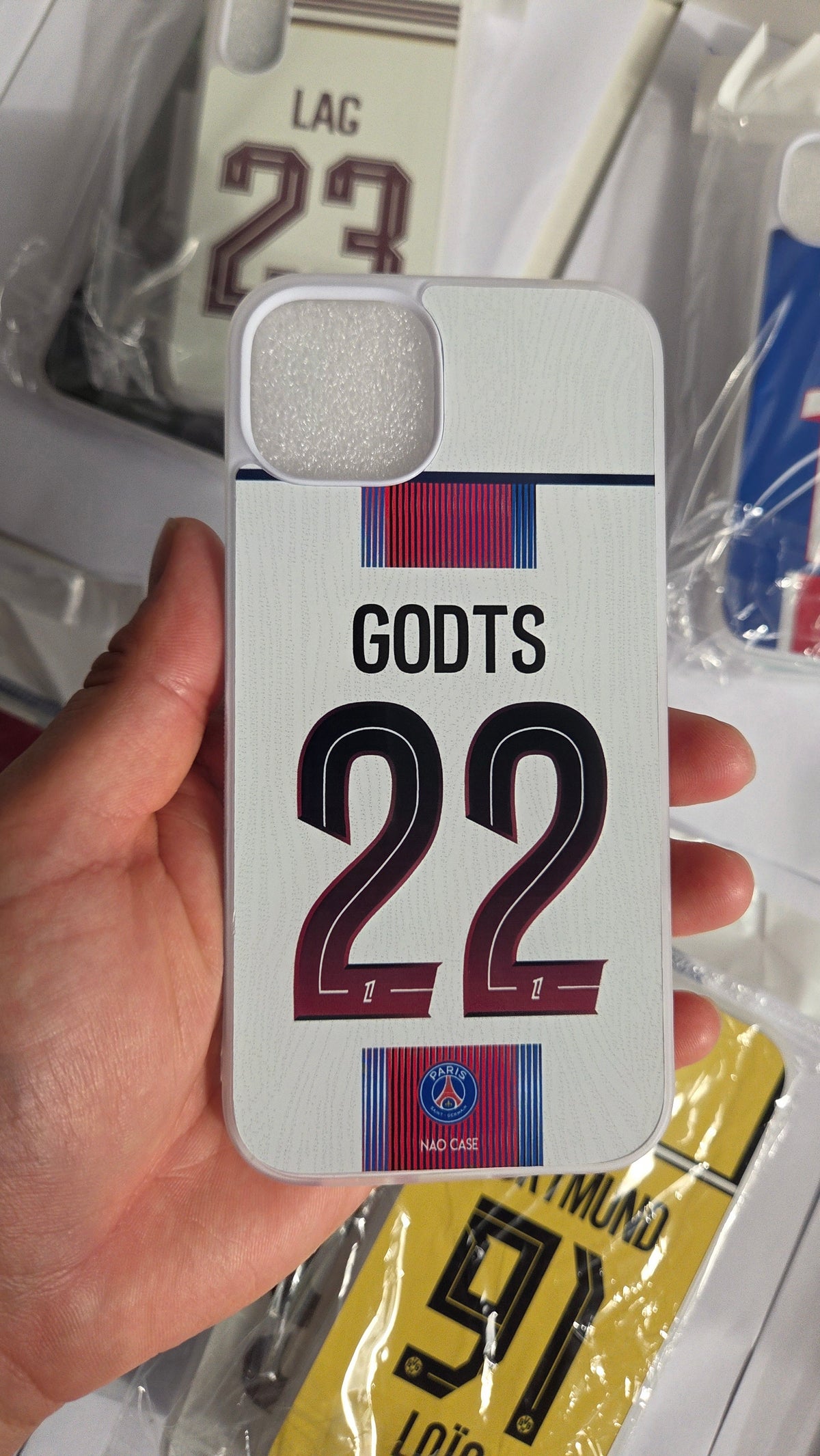 Coque PSG Extérieur 2026/27 Personnalisée réellement produite et personnalisée – exemple 5